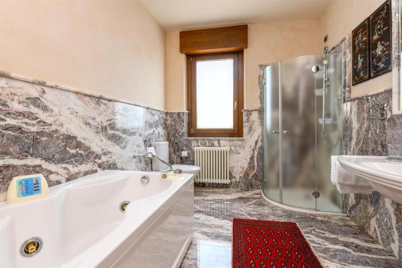 Private Luxury Villa With Pool Moniga del Garda Extérieur photo